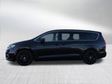 Used 2023 Chrysler Pacifica Touring-L image 6