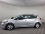 Used 2017 Kia Forte LX image 2