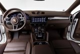 Used 2022 Porsche Cayenne Platinum Edition image 3