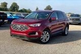 Used 2019 Ford Edge Titanium image 2