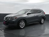 Used 2017 Nissan Rogue SV image 2