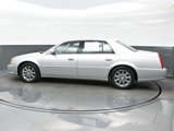 Used 2009 Cadillac DTS w/ Sun And Sound Package image 3
