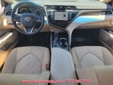 Used 2018 Toyota Camry XLE image 6
