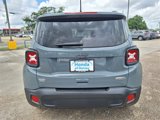 Used 2018 Jeep Renegade Latitude w/ Popular Equipment Group image 4