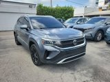 Used 2022 Volkswagen Taos SE w/ Panoramic Sunroof Package image 3