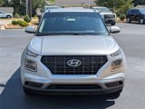Used 2023 Hyundai Venue SE image 2