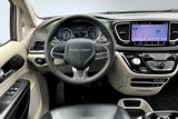 Used 2022 Chrysler Pacifica Touring-L image 5
