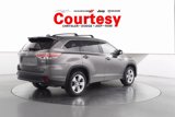 Used 2015 Toyota Highlander Limited image 3