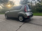 Used 2017 Kia Soul image 2