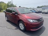 Used 2023 Chrysler Voyager LX image 2