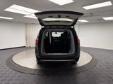 Used 2017 Chrysler Pacifica Touring-L w/ Tire & Wheel Group image 5