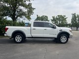 Used 2019 Nissan Titan SL image 2