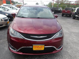 Used 2017 Chrysler Pacifica Touring-L Plus w/ Advanced Safetytec Group image 2