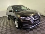Used 2017 Nissan Rogue SV image 2