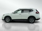 Used 2018 Nissan Rogue SV image 2