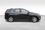 Used 2019 Chevrolet Equinox LT w/ Sun & Navigation Package image 4