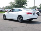 Used 2017 Chevrolet Malibu LT image 3