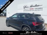 Used 2022 Volkswagen Taos SE image 2
