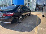 Used 2017 Honda Accord Touring image 4