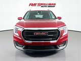 Used 2022 GMC Terrain SLE w/ Driver Convenience Package image 2
