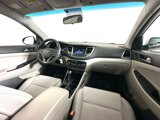 Used 2017 Hyundai Tucson SE image 2