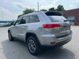 Used 2017 Jeep Grand Cherokee Limited image 3