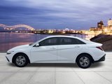 Certified 2024 Hyundai Elantra SE image 2