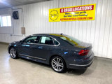 Used 2017 Volkswagen Passat 1.8T R-Line image 3