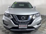 Used 2017 Nissan Rogue SV image 4