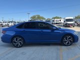 Used 2022 Volkswagen Jetta GLI Autobahn image 2
