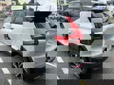Used 2019 Volvo XC40 T5 R-Design image 4