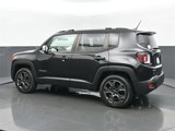 Used 2015 Jeep Renegade Limited image 3