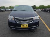 Used 2016 Chrysler Town & Country Touring w/ Driver Convenience Group image 2