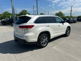 Used 2018 Toyota Highlander XLE image 3