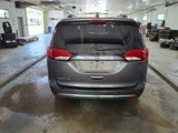 Used 2019 Chrysler Pacifica Touring-L image 5