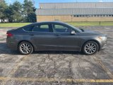 Used 2017 Ford Fusion SE w/ Fusion SE Technology Package image 4
