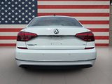 Used 2017 Volkswagen Passat 1.8T SEL Premium image 5
