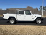 Used 2023 Jeep Gladiator Sport image 2