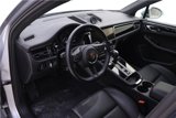 Certified 2024 Porsche Macan image 4