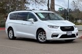 Used 2022 Chrysler Pacifica Touring-L image 2
