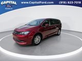 Used 2023 Chrysler Voyager LX image 4