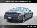 New 2025 Hyundai Elantra SE image 5