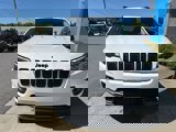 Used 2023 Jeep Cherokee Altitude Lux image 4