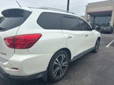 Used 2017 Nissan Pathfinder Platinum image 5