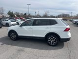 Used 2021 Volkswagen Tiguan SE w/ Panoramic Sunroof Package image 6