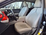 Used 2023 Toyota Camry SE image 3