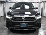 Used 2024 Volkswagen Tiguan SE R-Line image 2