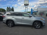 Used 2016 Toyota Highlander XLE image 2