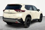 Used 2023 Nissan Rogue SV image 5