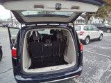 Used 2018 Chrysler Pacifica Touring-L image 6